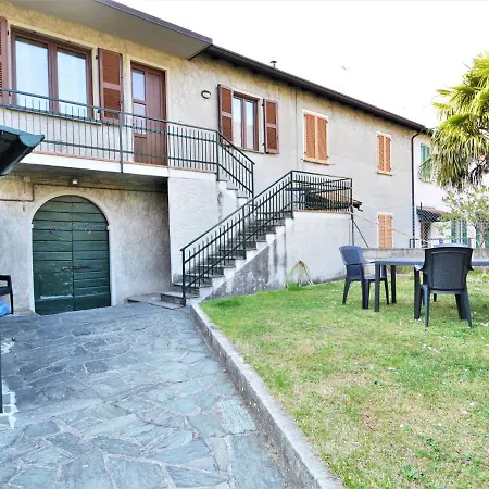 Tatil Evi Vibrant Holiday In With Garden
