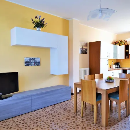 Tatil Evi Vibrant Holiday In With Garden *